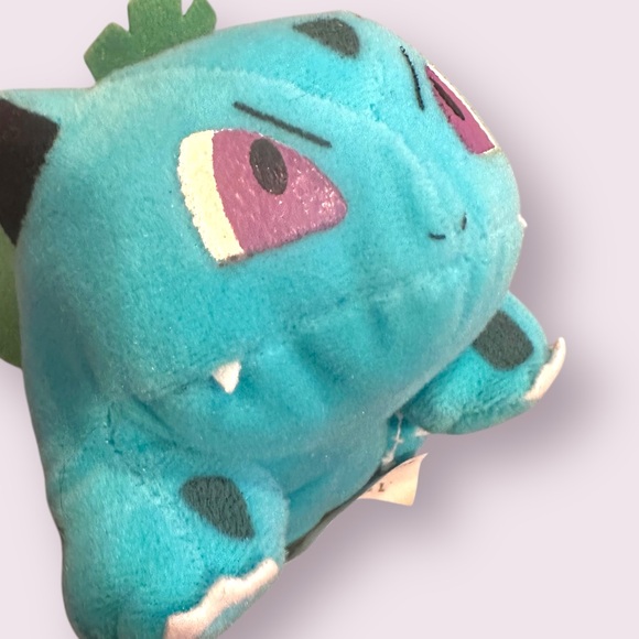 Pokemon Ivysaur Collectible Tag with Red and Yellow - Picture 10 of 11